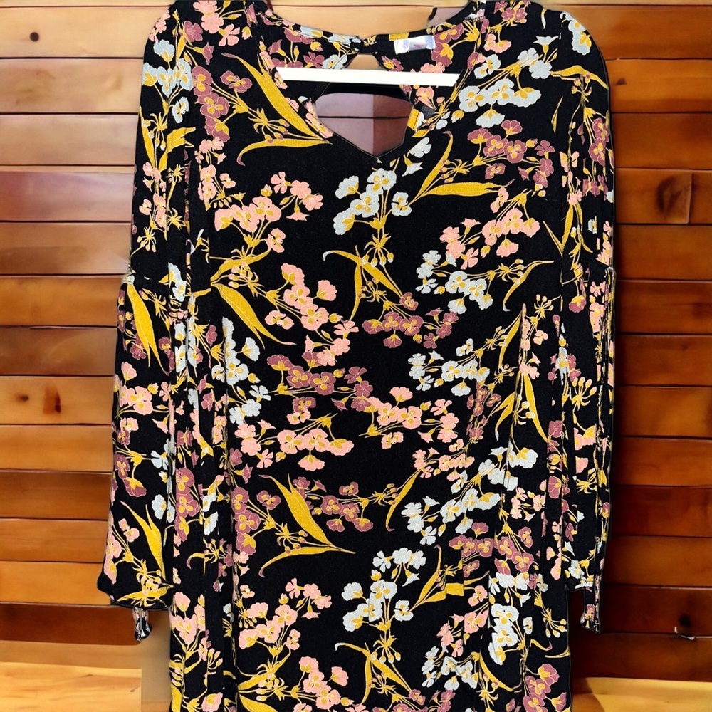 Xhilaration Dress Small —-4/$20